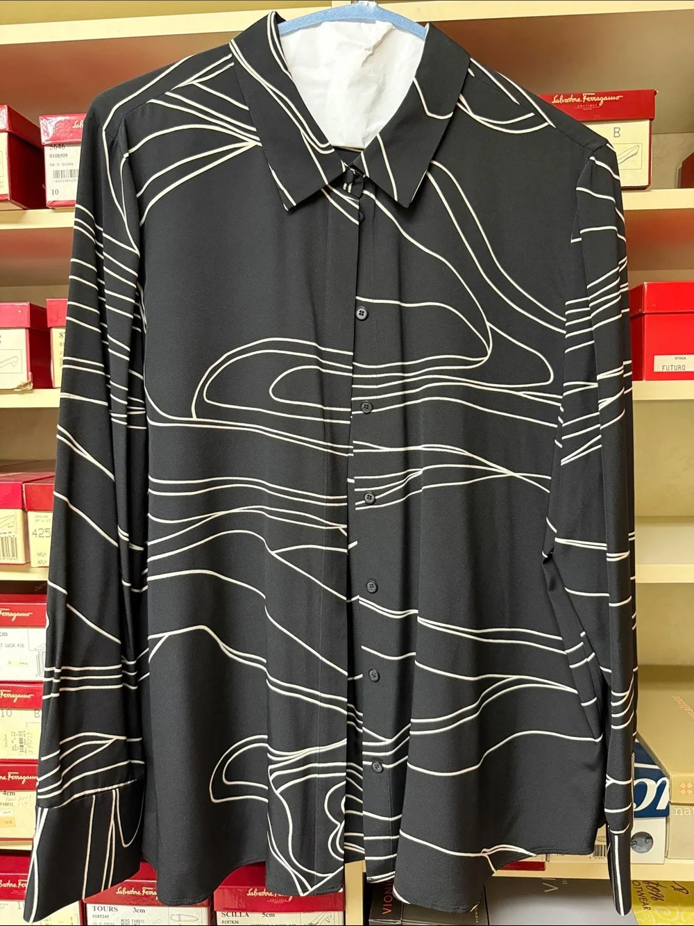 Lafayette 148 New York black 100% silk Button-Up Shirt with white abstract print